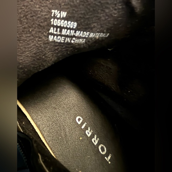 Torrid NWOB Sexy Python Faux Snake Print. Invisible wedge. Size 7 1/2 - Picture 8 of 9